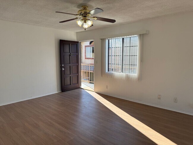 Building Photo - 3228 Honolulu Ave