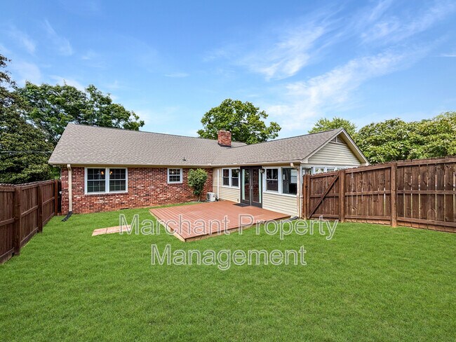 Building Photo - 809 Butler Springs Rd