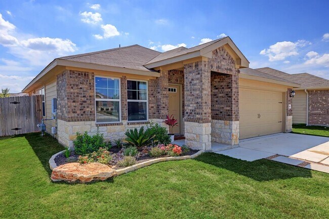 Building Photo - 206 Creek Hollow Dr