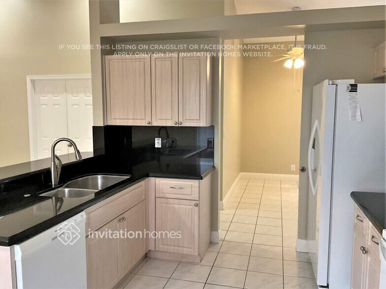 Building Photo - 12615 SW 7th Pl