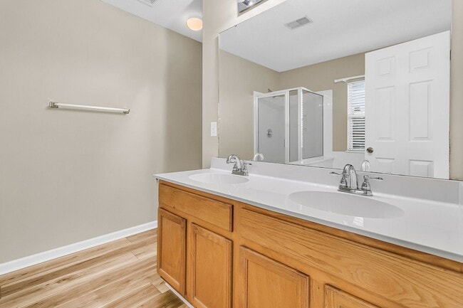 Building Photo - Recently Updated 4 bedroom 2.5 bathroom two story home available in Ladson!