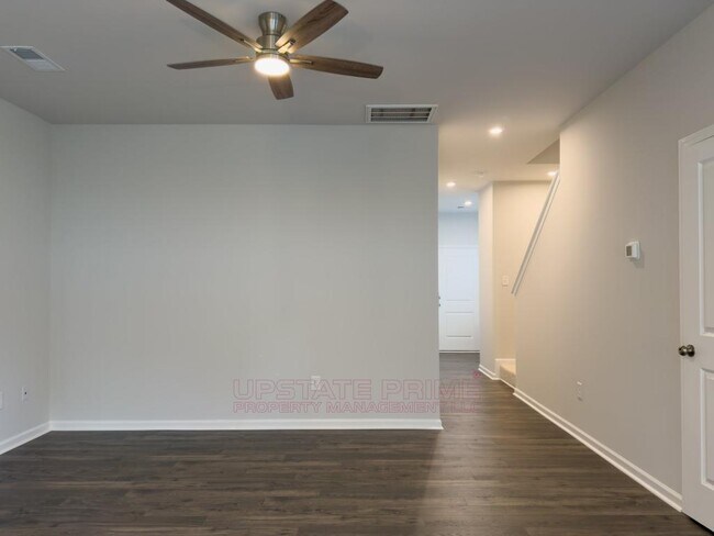 Building Photo - 165 Randwick Ln