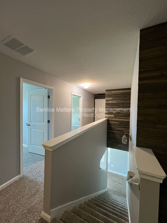 Building Photo - 5881 Old Plantation Court