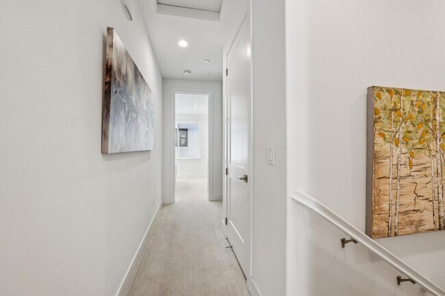 Building Photo - 3479 Client Cmn