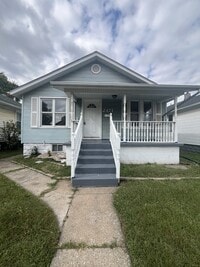 Building Photo - 2471 Center St