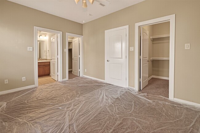 Building Photo - 2063 W 14th 1/2 St