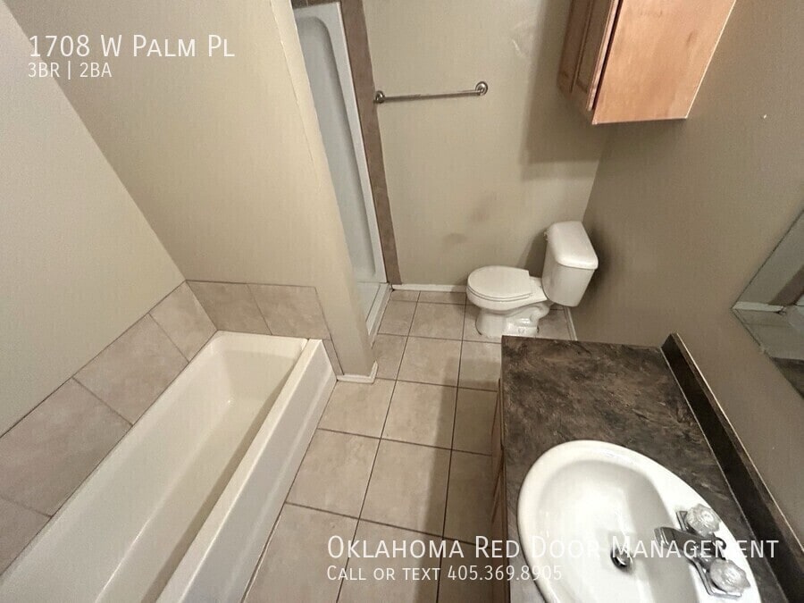 Building Photo - 1708 W Palm Pl