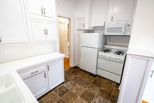 Interior Photo - 147 North Hamilton Drive