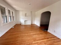 Building Photo - 413 NW 33rd St