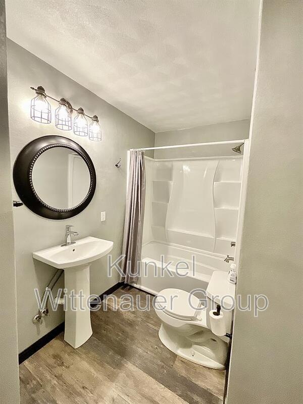 Building Photo - 2249 Wendy Way Dr