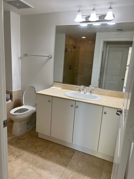 Building Photo - 350 N Federal Hwy