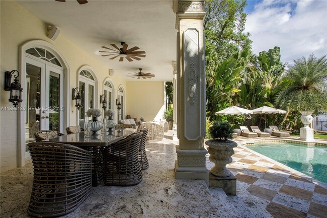 Building Photo - 5801 Pine Tree Dr