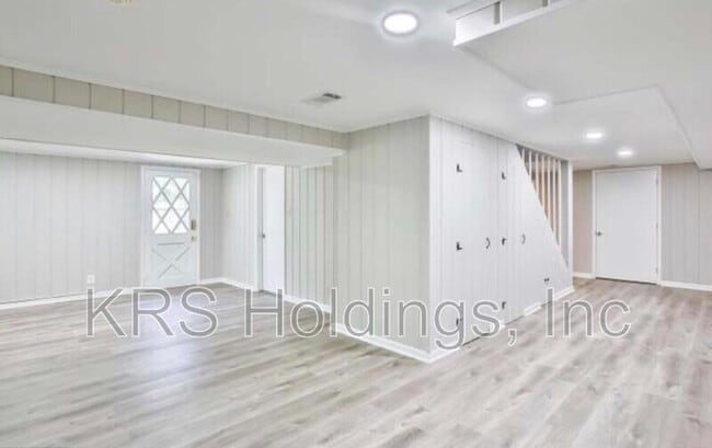 Building Photo - 7110 Murray Ln