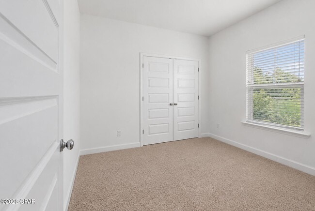 Building Photo - 309 Raven Ln