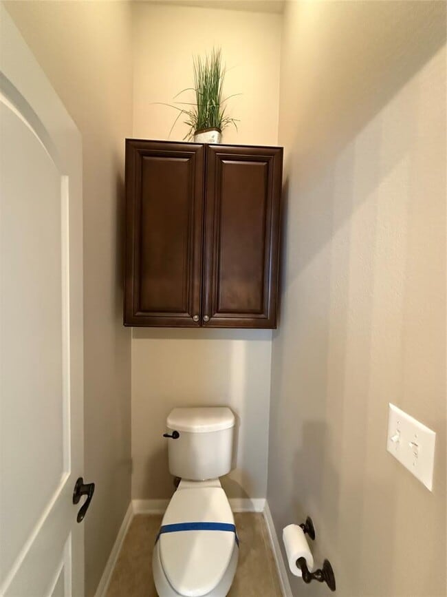Building Photo - 14400 Senia Bend
