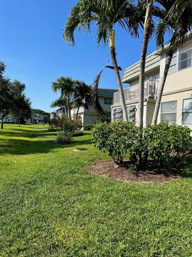 Building Photo - 371 Flanders Dr