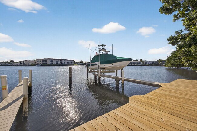 Building Photo - 624 Southwind Cir