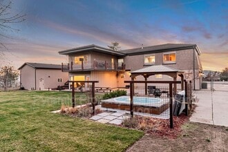 Building Photo - 10971 Cindy Cir
