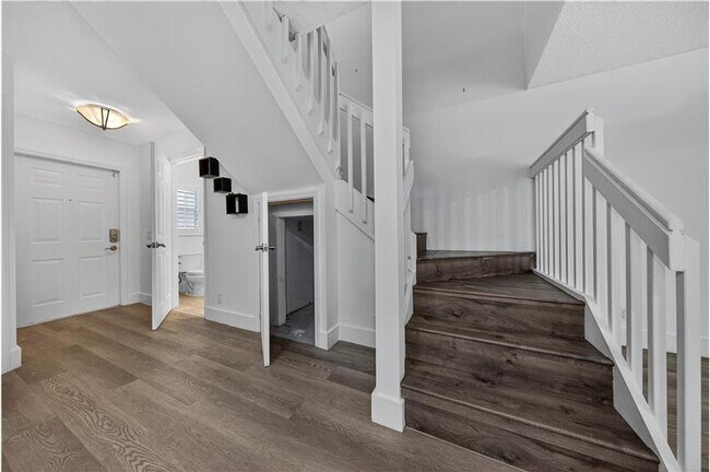 Building Photo - 744 NW 42nd Pl