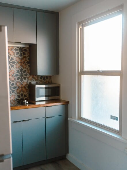 kitchen window - 2500 S Van Buren St