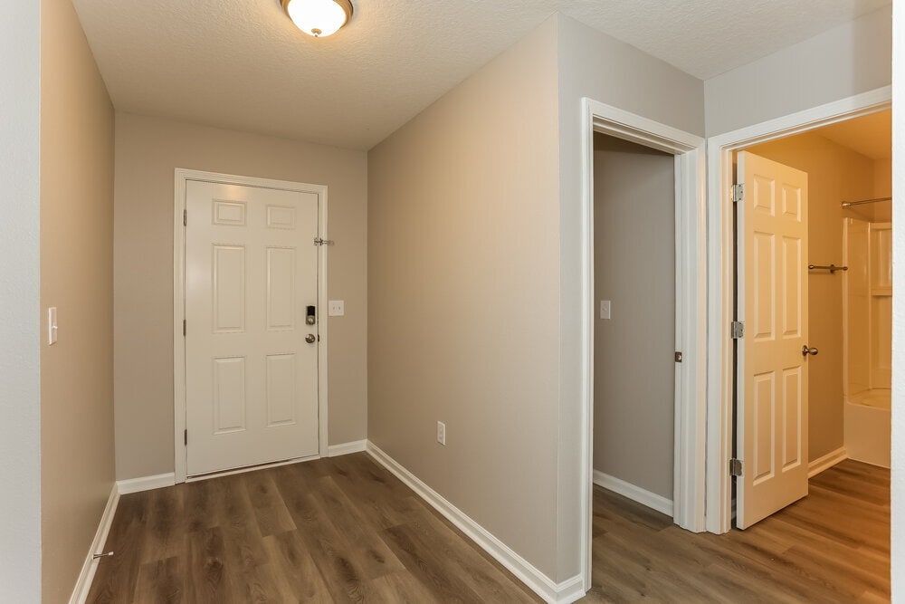 Building Photo - 6738 Sandle Dr