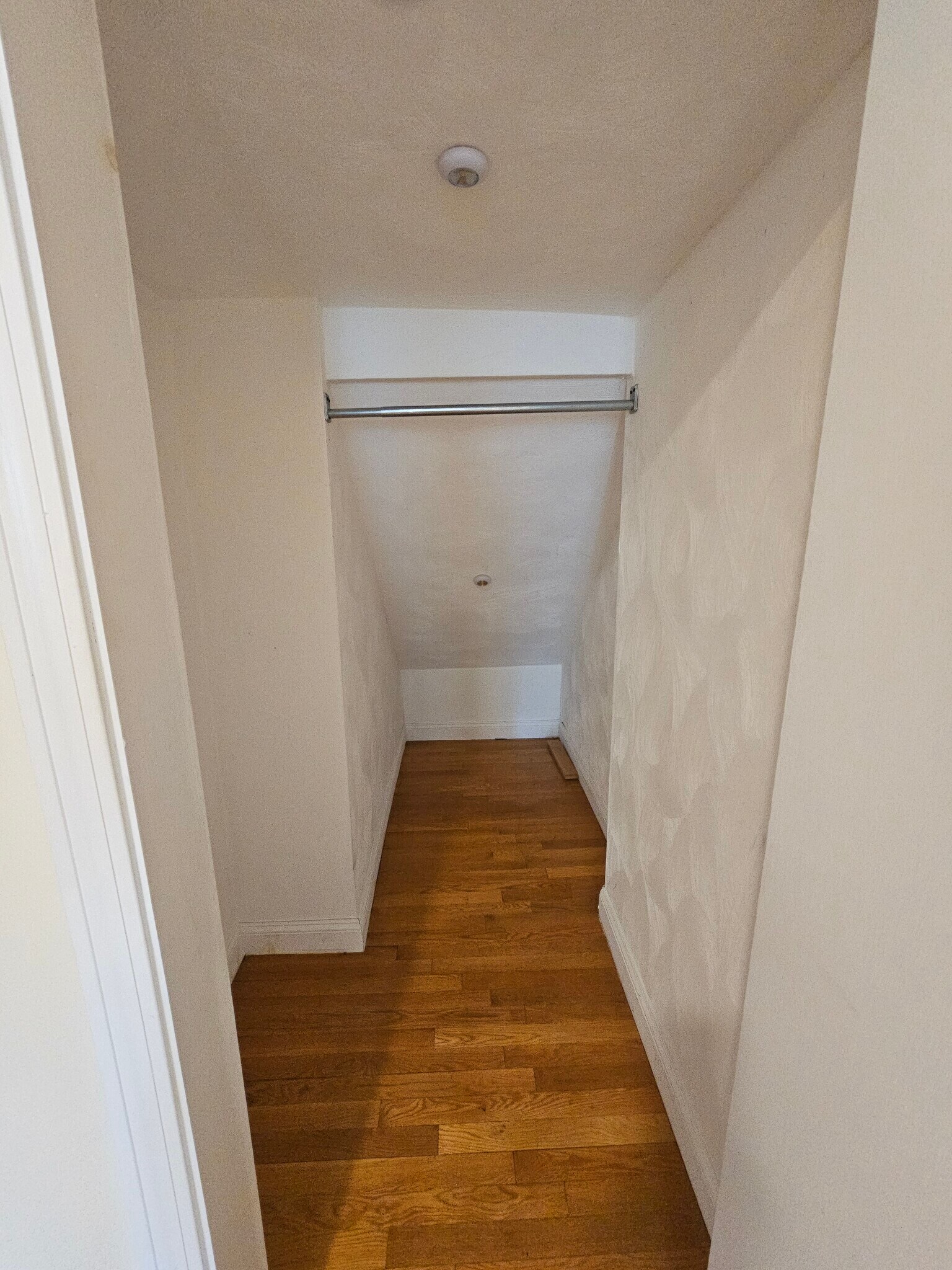 Building Photo - 1803 Beacon St