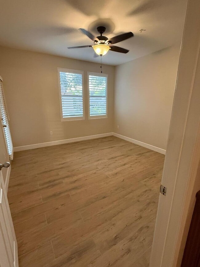 Building Photo - 20100 N 78th Pl