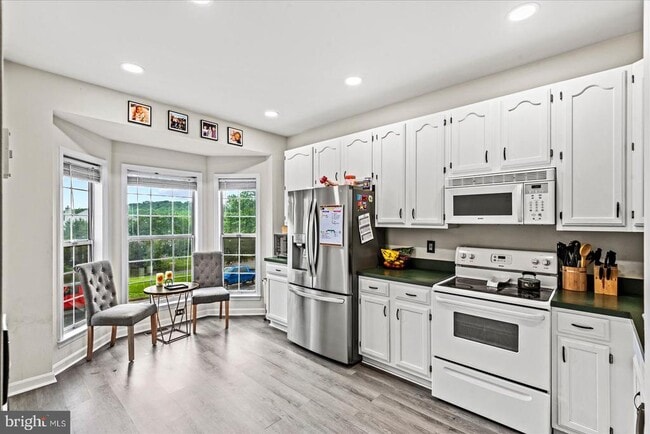 Building Photo - 506 Ben Neuis Pl