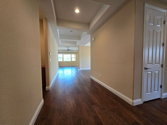 Building Photo - Beautiful Single-Story Home with Upgraded Kitchen & Spacious Backyard in Gated Community