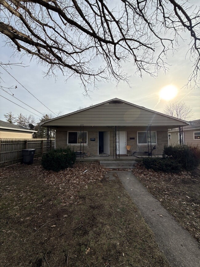 Building Photo - 6209 E 12th St