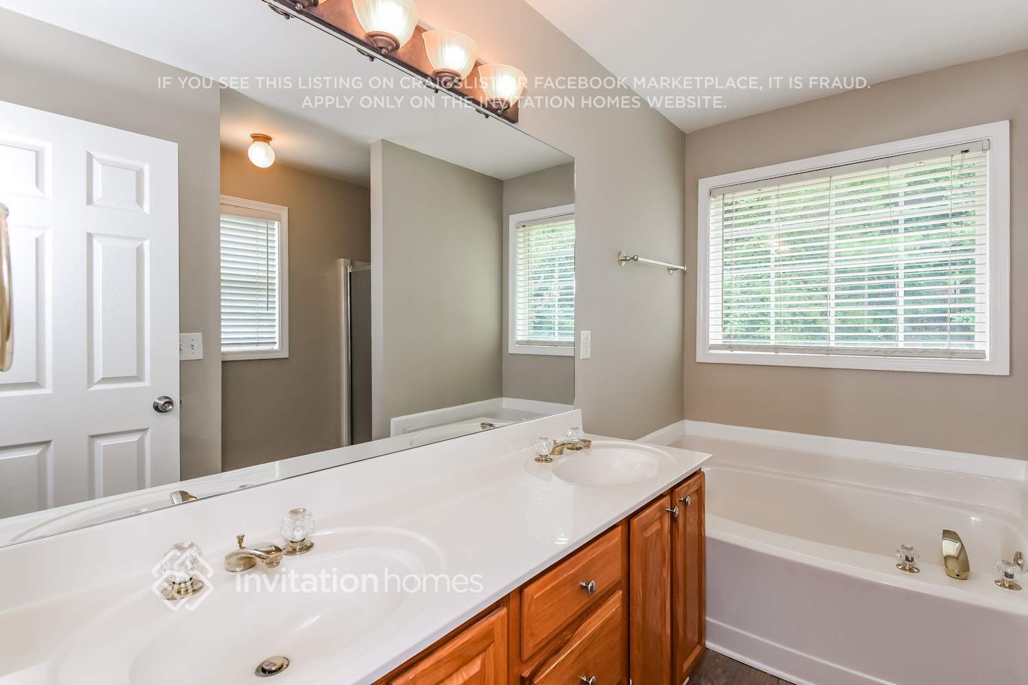 Building Photo - 7555 Golden Sands Dr