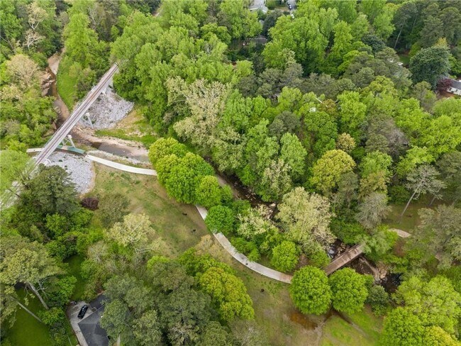 Building Photo - 115 Peachtree Memorial Dr NW