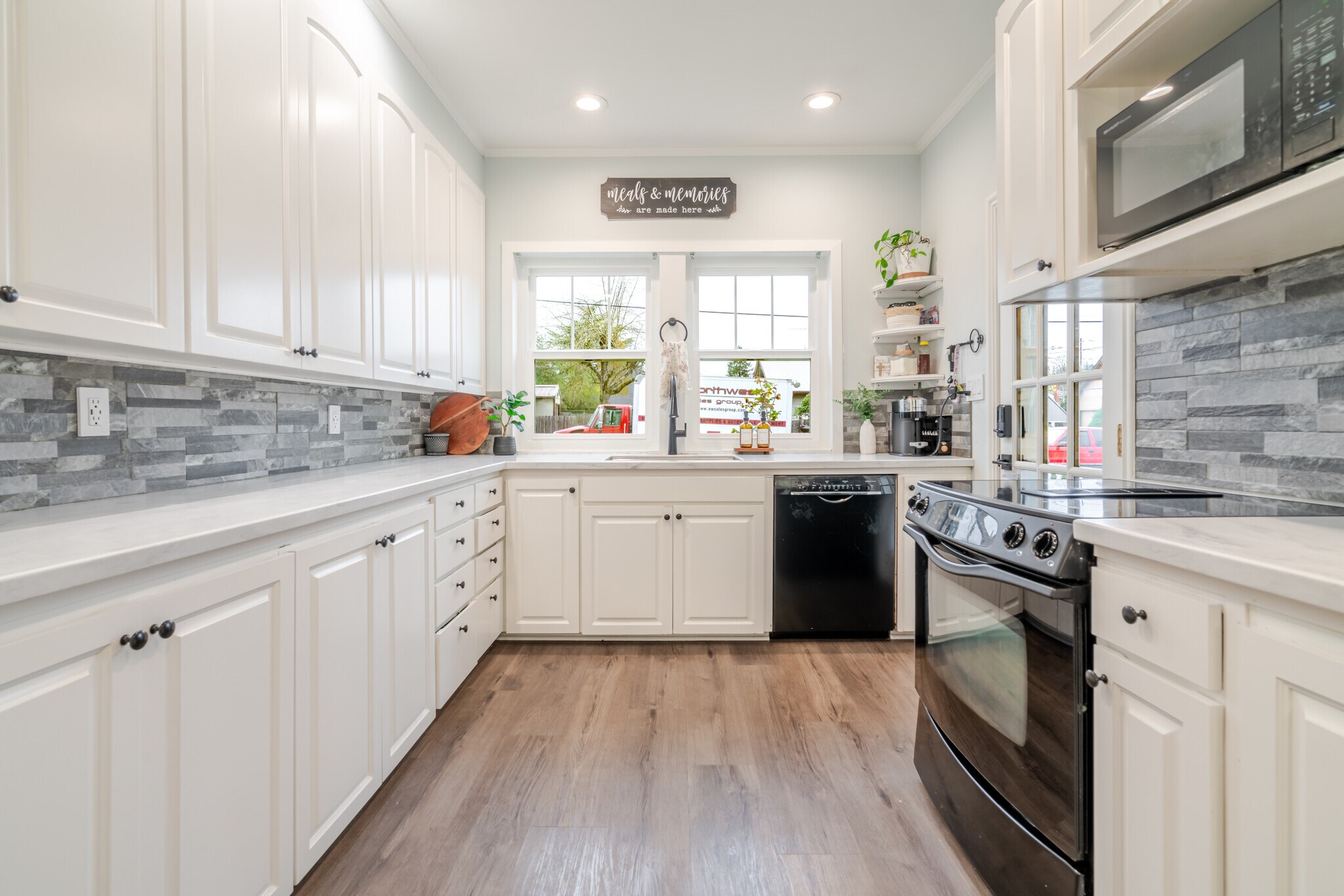 Building Photo - 200 W Arlington St