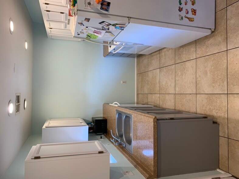 Building Photo - 1331 E Purdue Ave