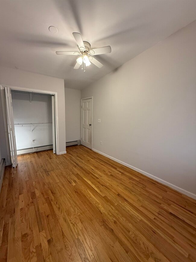 Building Photo - 614 GRAND St