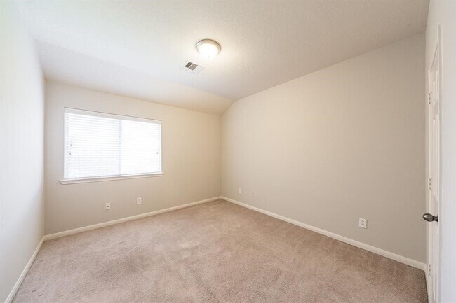 Building Photo - 9934 Barr Lake Dr