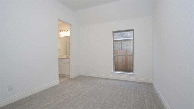 Building Photo - 13610 Thunder Stone Ln