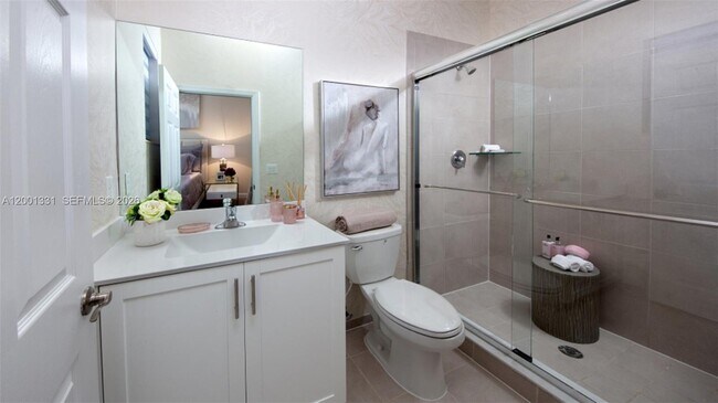 Building Photo - 2695 SE 19th St