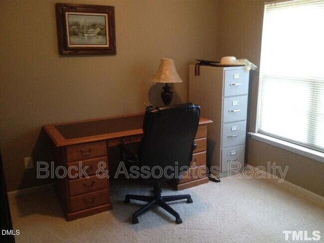 Building Photo - 1414 Crimson Creek Dr