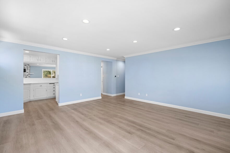 Building Photo - 8012 Jayseel St