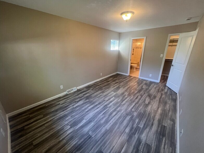 Master Bedroom - 875 36th St