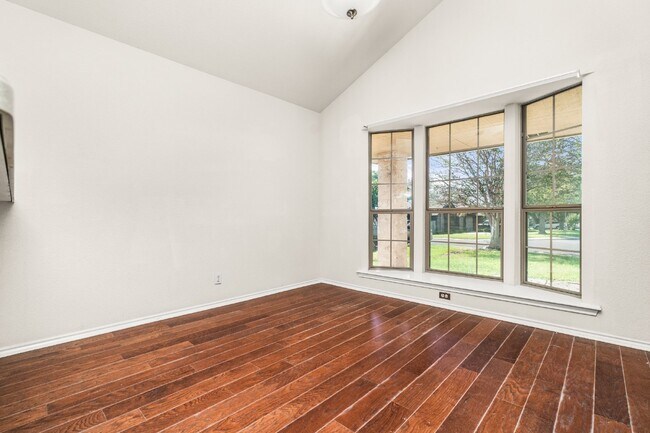 Building Photo - 5314 Lake Golden Dr
