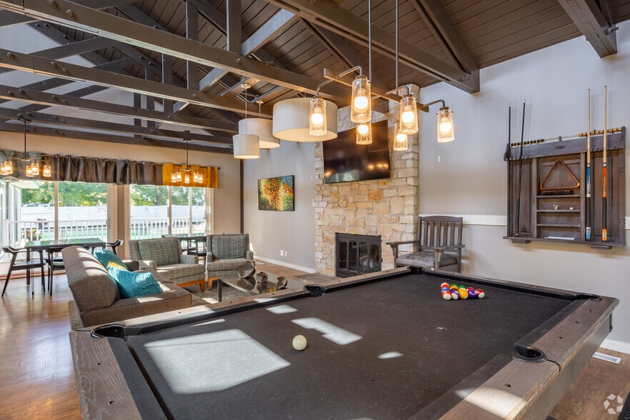 Clubhouse - Woodbury Place Apartments