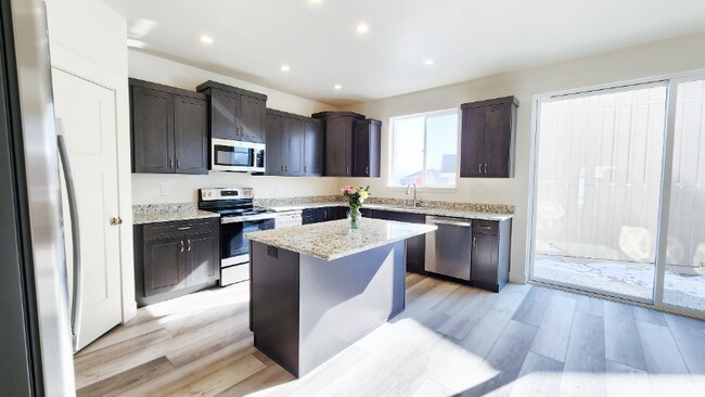 Building Photo - 302 Cottage Dr