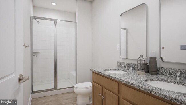 Building Photo - 135 Heyford Dr