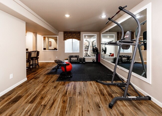 Building Photo - 3615 Oak Meadow Dr
