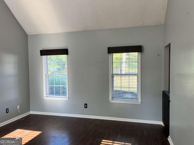 Building Photo - 30 Candlewood Ct