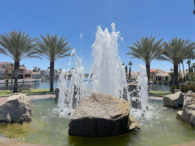 Building Photo - 758 S Lagoon Dr