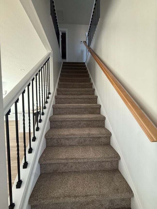 Building Photo - 3 Weeks Rent FREE! 3 Bed 2.5 Bath House for Rent in Morgan!