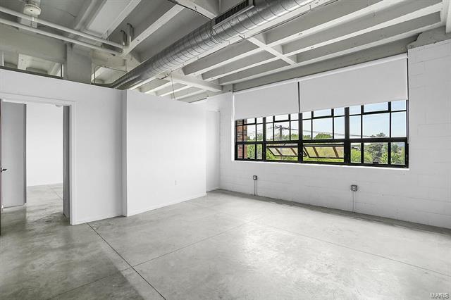 Building Photo - 2319 Chouteau Ave